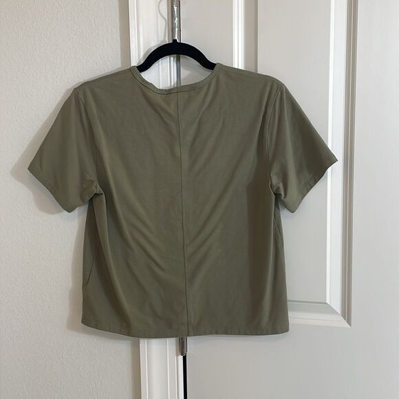 Athleta Essential Tee - Picture 2 of 3